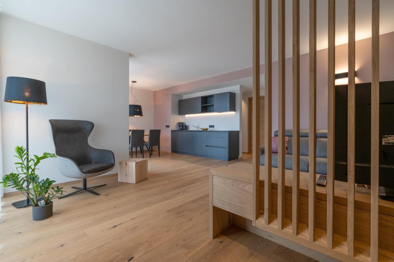 Feldhof Vilpian- Urlaub Auf Dem Bauernhof Apartamento Exterior foto