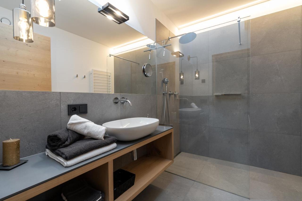 Feldhof Vilpian- Urlaub Auf Dem Bauernhof Apartamento Exterior foto